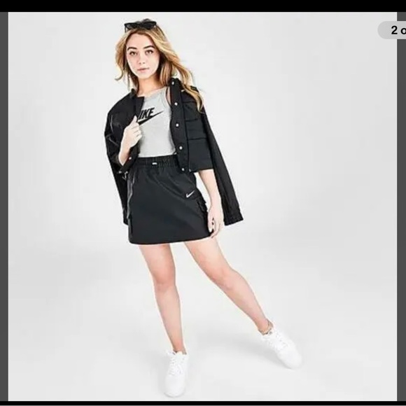 Nike Sportswear 276549 Swoosh Skirt in Black womens, Size X-Small - Picture 1 of 13